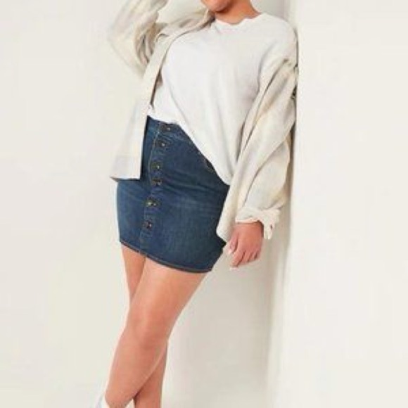 OLD NAVY | Denim Skirt - Picture 5 of 10